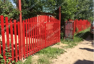 Забор евроштакетник горокой в Экибастузе цвет рубин